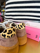 Load image into Gallery viewer, Stacey Suede Platform Sneakers - Taupe
