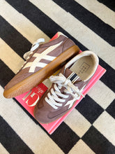 Load image into Gallery viewer, Sasha Suede Sneakers - Brown