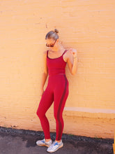 Load image into Gallery viewer, Holland Active Contrast Tank Top-Burgundy/Cherry
