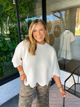 Load image into Gallery viewer, Merritt Quarter Sleeve Scallop Knit Sweater - Ivory
