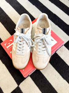 Stevie Low Top Sneakers- Beige