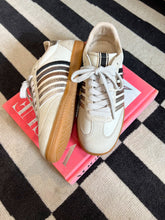 Load image into Gallery viewer, Stevie Low Top Sneakers- Metallic
