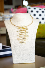 Load image into Gallery viewer, Gold Chunky Geometric Pendant Choker
