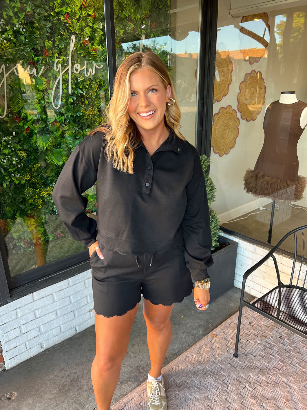 Lexie Scallop Pullover Short Set- Black