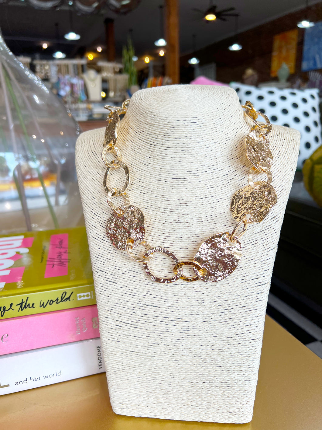 Gold Oval & Hammered Link Necklace