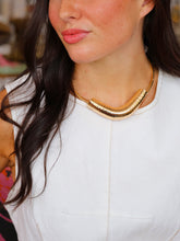 Load image into Gallery viewer, Gold Textured Tube Pendant Choker
