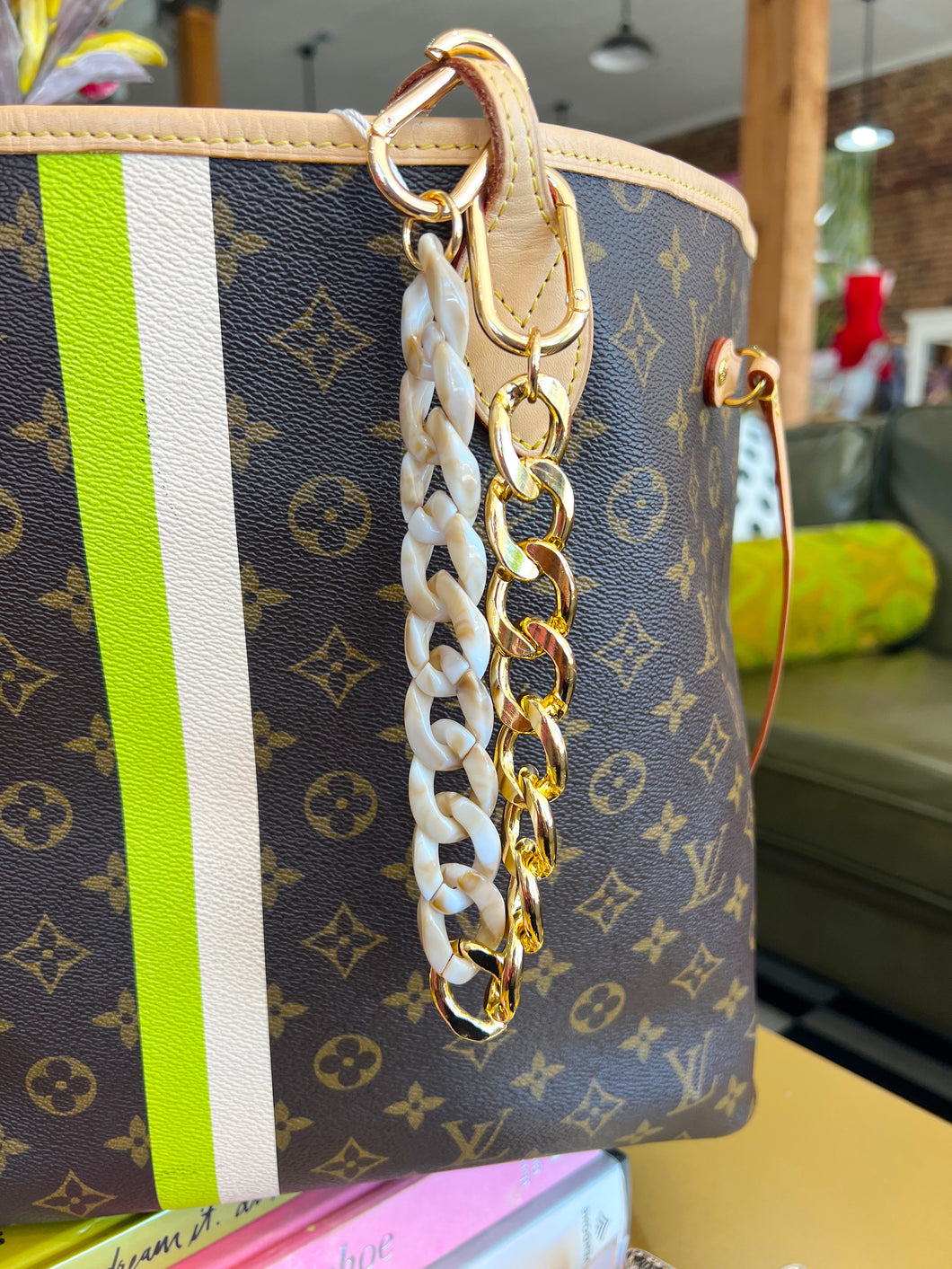 Chunky Acrylic Bag Charm-Ivory