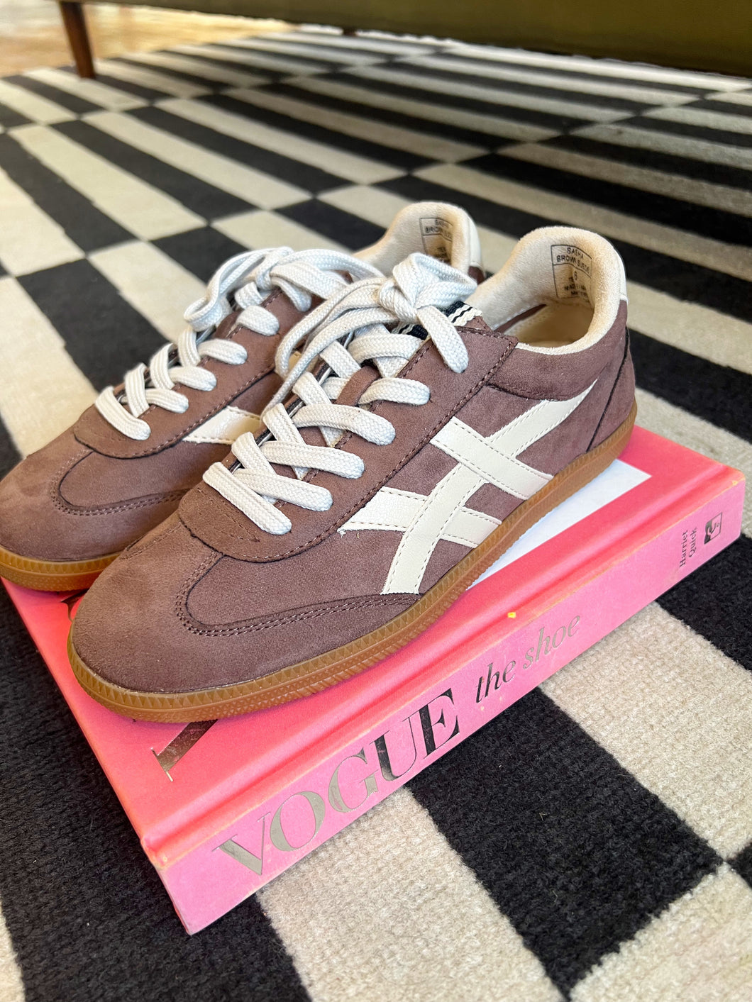 Sasha Suede Sneakers - Brown