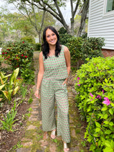 Load image into Gallery viewer, Presli Floral Sleeveless Pant Set-Green
