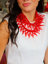 Load image into Gallery viewer, Chunky Coral Reef Necklace - Red
