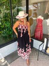 Load image into Gallery viewer, Darcy Floral Print Sleeveless Maxi Dress- Red/Black
