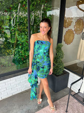 Load image into Gallery viewer, Carter Watercolor Strapless Mini Dress - Emerald
