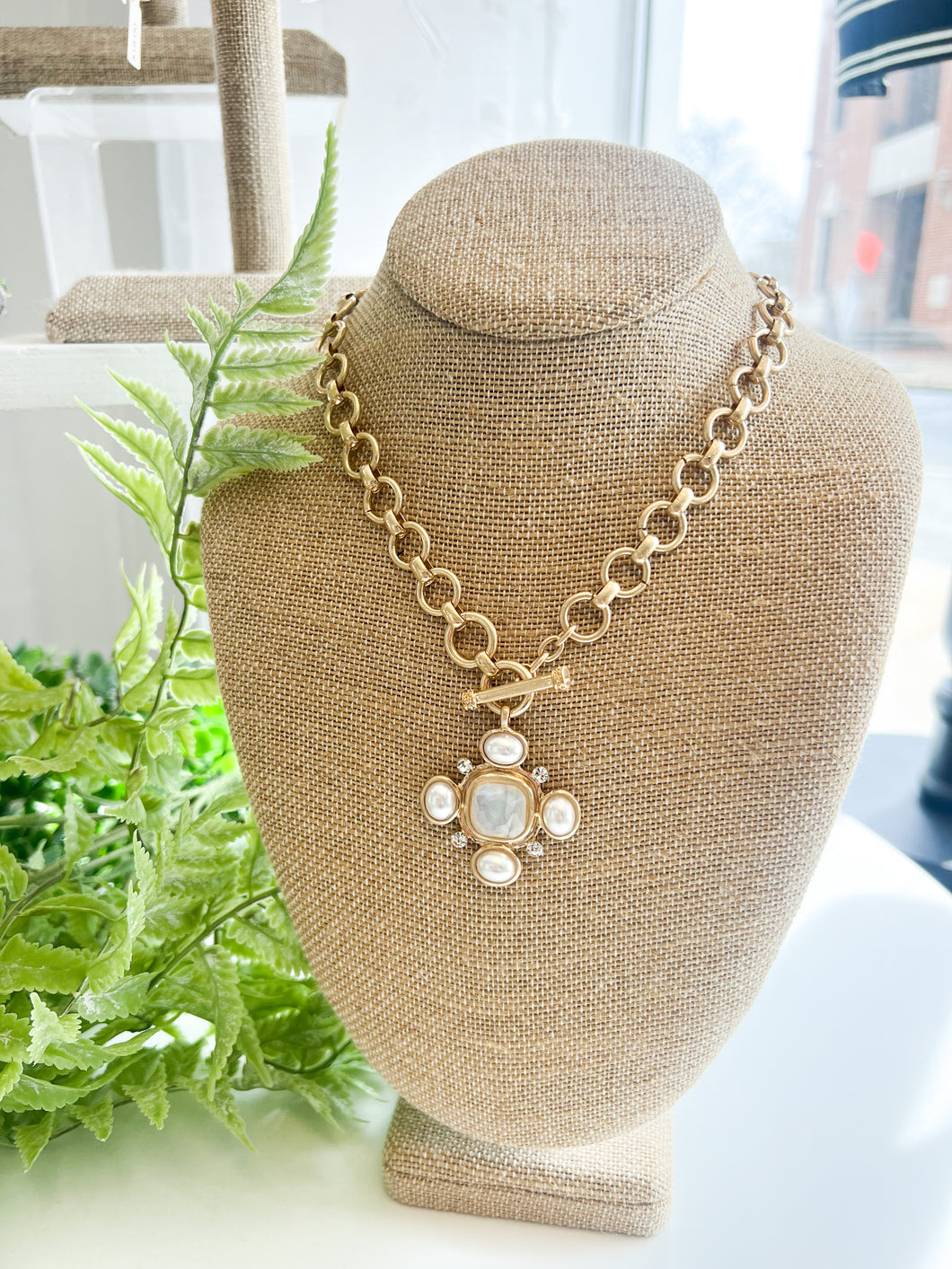 Gold Chunky Pearl Pendant Toggle Necklace