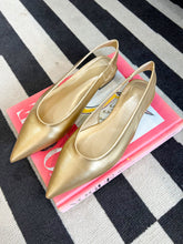 Load image into Gallery viewer, Amelia Slingback Flats -Gold
