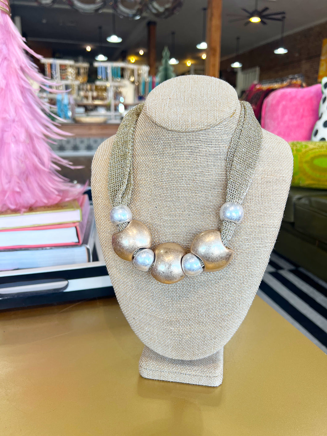 Two Toned Chunky Beaded Mesh Necklace