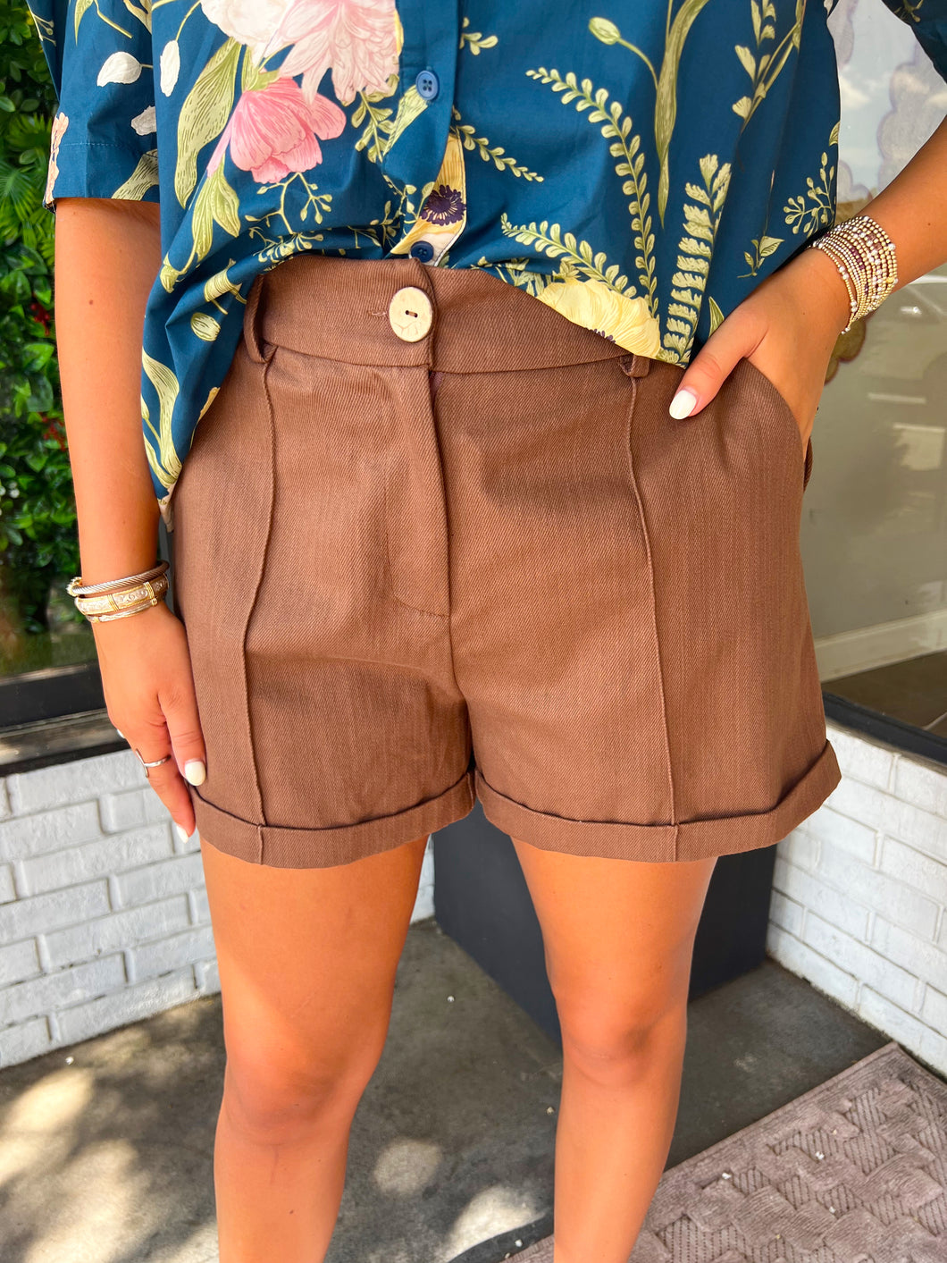 Davis Pleated Pintuck Shorts- Brown