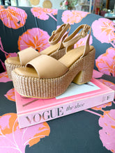 Load image into Gallery viewer, Arden Woven Platform Sandals - Camel

