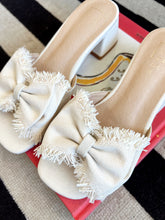 Load image into Gallery viewer, Francesca Bow Heels - Bone
