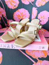 Load image into Gallery viewer, Luau Woven Heel Sandals - Gold
