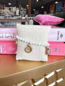 Pearl Beaded Charm Bracelet - Conch