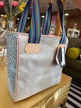 Load image into Gallery viewer, Classic Tote - Celeste
