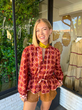 Load image into Gallery viewer, Beck Floral Chainlink Printed Peplum Top- Burgundy
