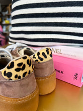 Load image into Gallery viewer, Stacey Suede Platform Sneakers - Taupe
