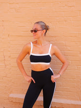 Load image into Gallery viewer, Breelyn Contrast Active Sports Bra Top-Black/White
