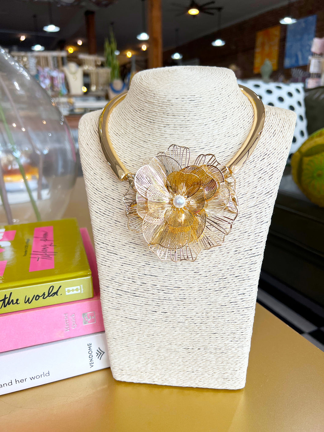Chunky Gold Flower Filigree Necklace