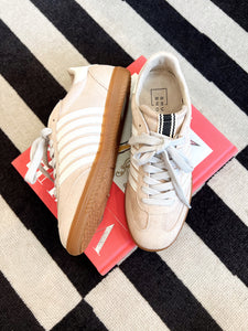 Stevie Low Top Sneakers- Beige