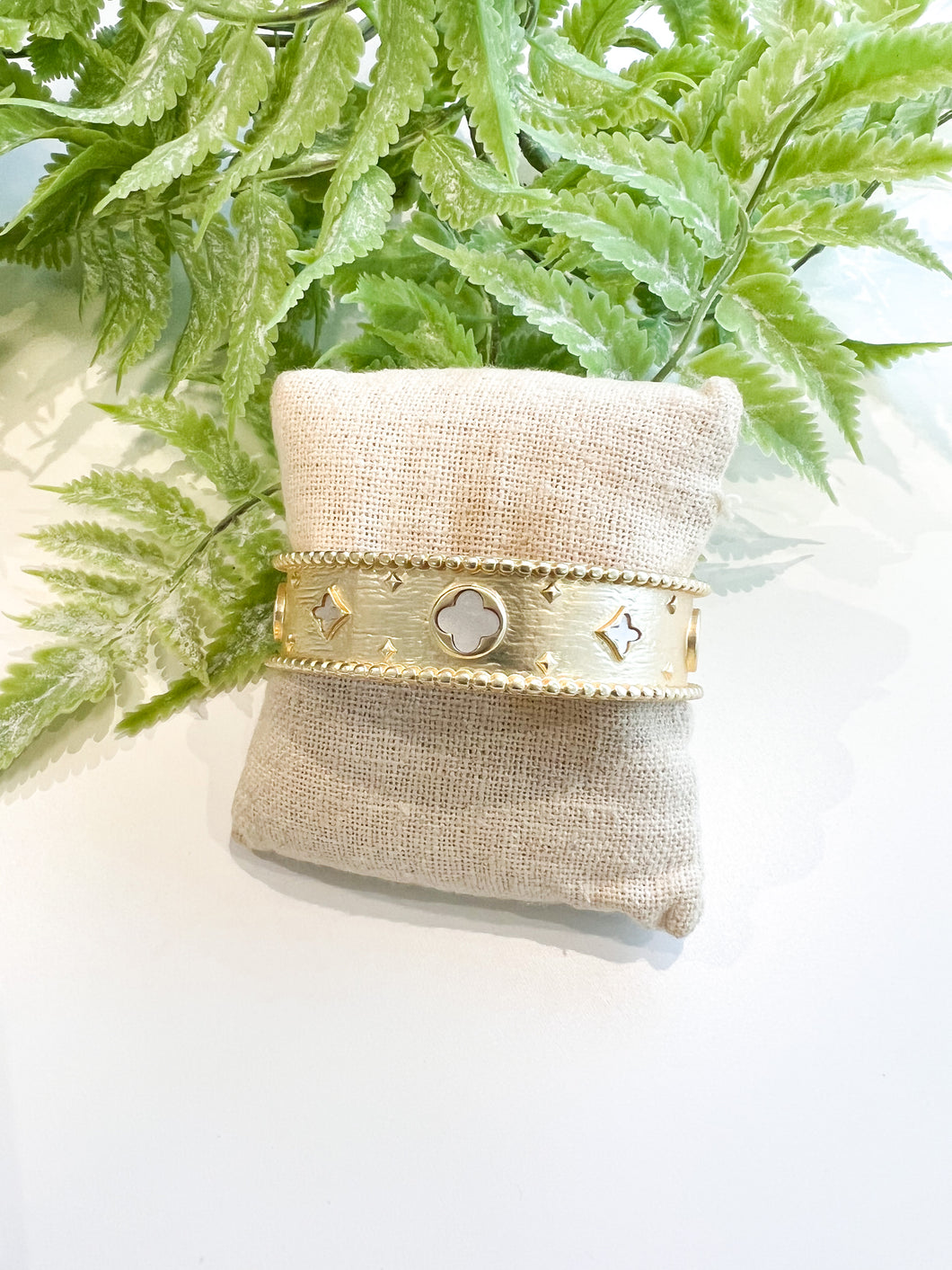 Gold Pearl Clover Textured Cuff