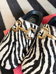 Azalea Clogs - Zebra