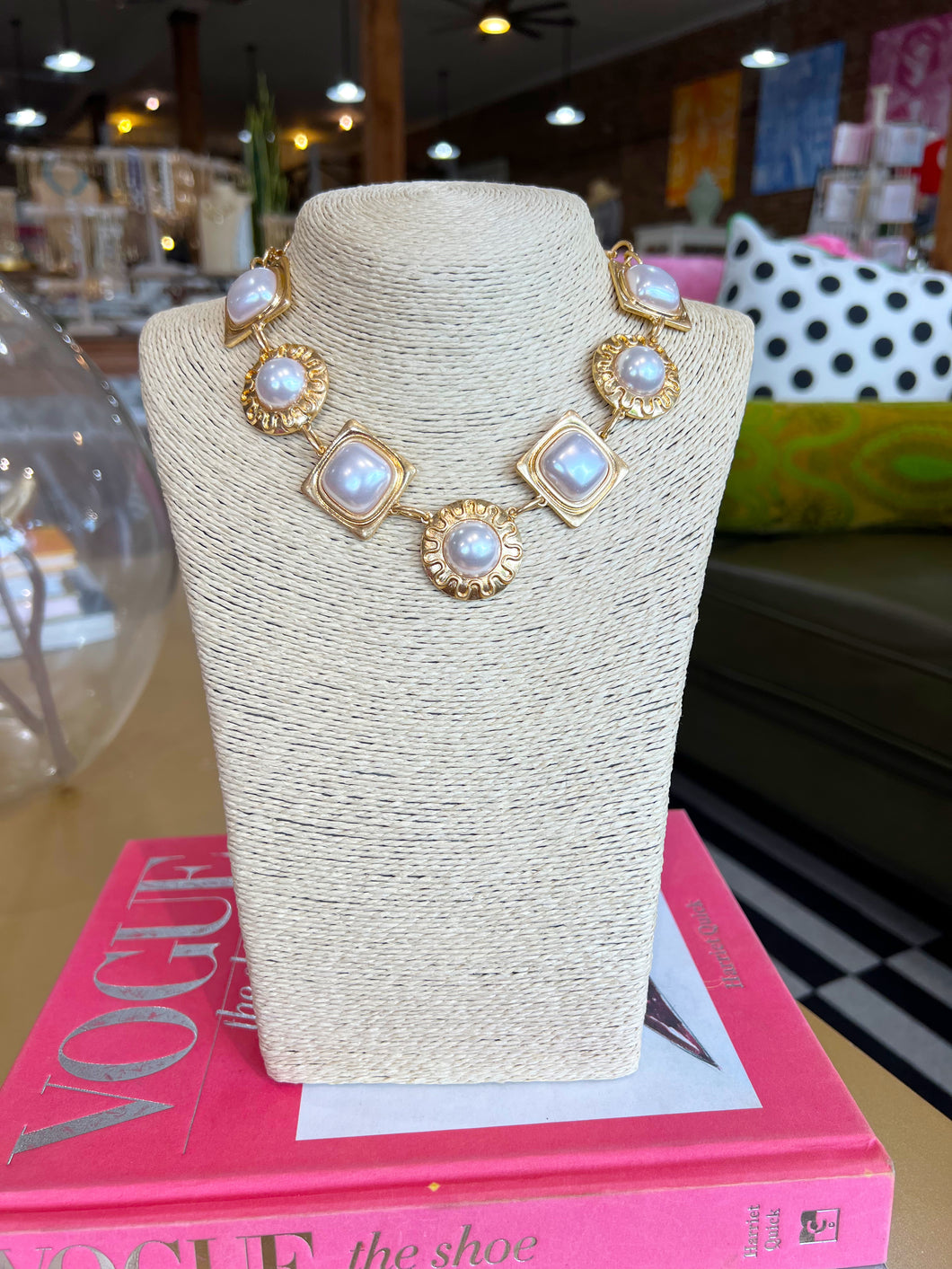 Gold Vintage Pearl Frame Necklace