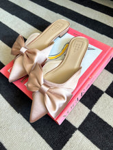 Load image into Gallery viewer, Dorothy Satin Bow Mule - Champagne
