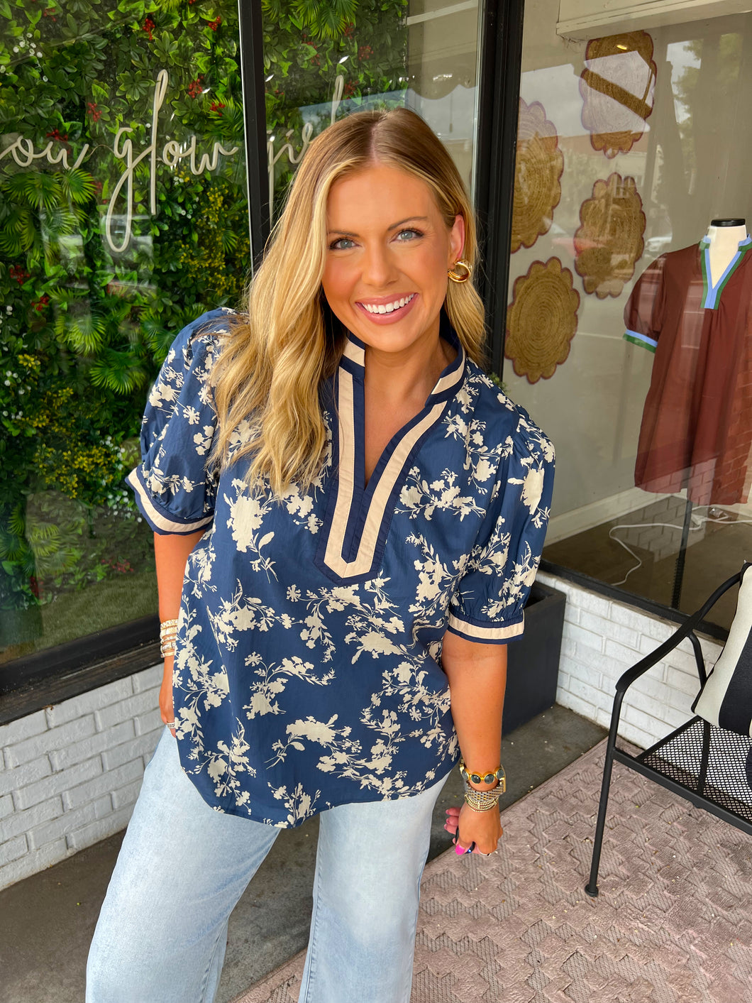 Emilie Floral Banded V-Neck Top- Navy/Cream