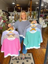 Load image into Gallery viewer, Stripe Quarter Sleeve Banded Top
