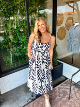 Load image into Gallery viewer, Birdie Botanical Print Ruched Midi Dress- Navy
