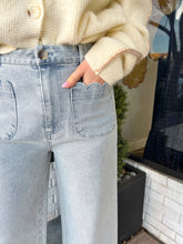 Load image into Gallery viewer, Anniston Wide Leg Scallop Denim Pants - Light Wash
