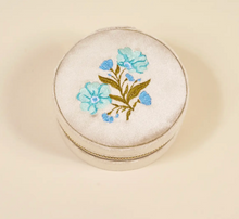Load image into Gallery viewer, Velvet Round Jewelry Case - Aqua Poppin' Petals

