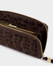 Load image into Gallery viewer, Large Zip Wallet - Chocolate Leopard
