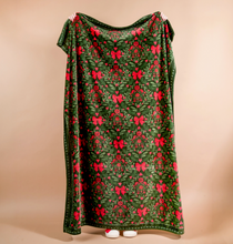 Load image into Gallery viewer, A Merry Moment Plush Blanket -Darling Effect

