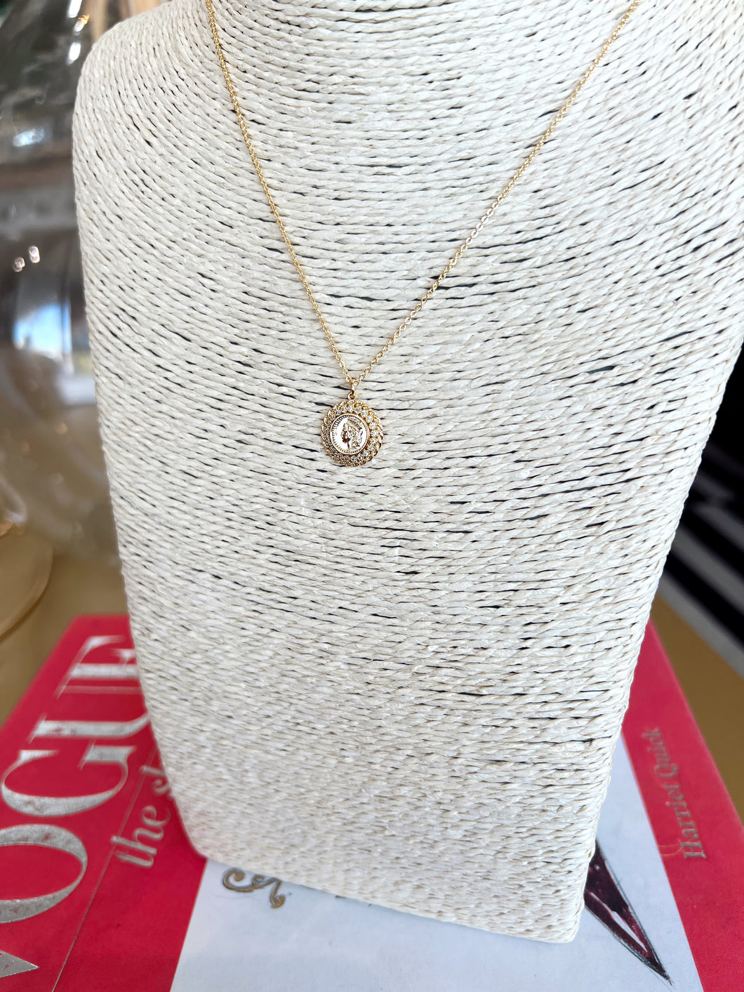 Dainty Gold Coin Pendant Necklace