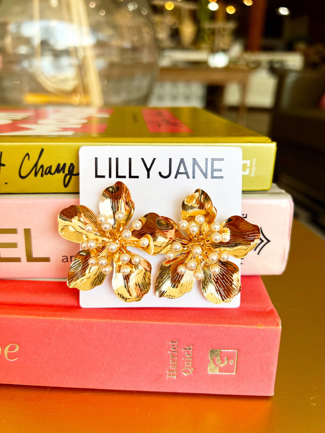 Gold Chunky Pearl Flower Earrings