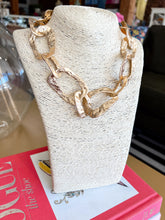 Load image into Gallery viewer, Chunky Gold Oval Link Textured Necklace
